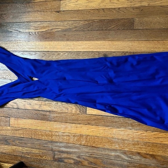 Blue Bodycon dress! Great Condition, worn once! Size: S crisscross straps - Picture 5 of 7